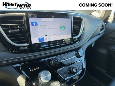 2026 Chrysler Pacifica Select AWD