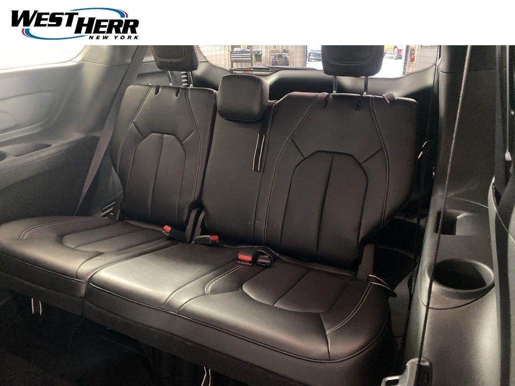 2026 Chrysler Pacifica Select AWD