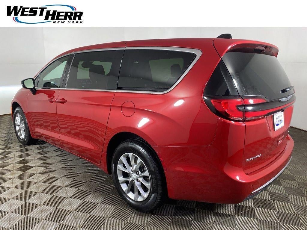 2026 Chrysler Pacifica Select AWD
