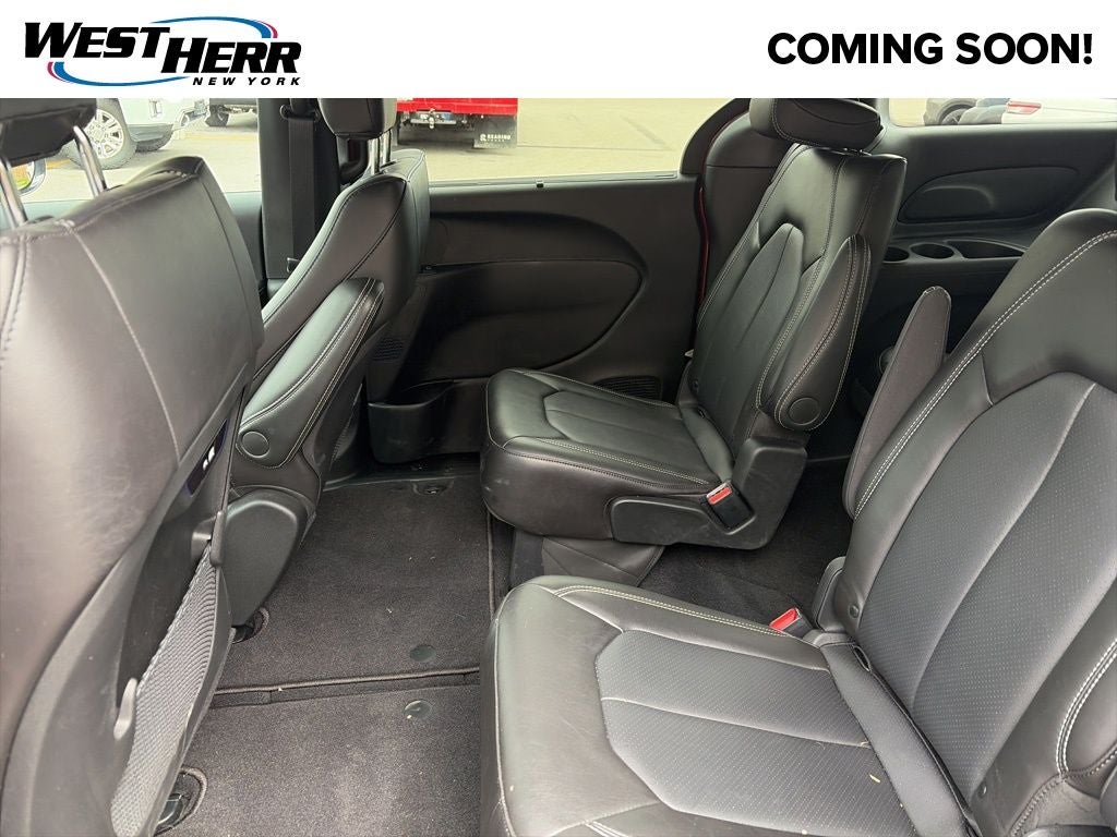 2026 Chrysler Pacifica Select AWD