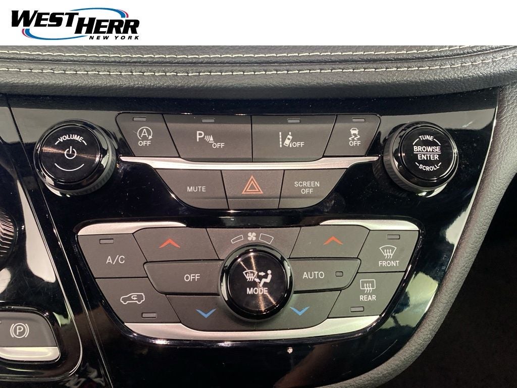 2026 Chrysler Pacifica Select AWD