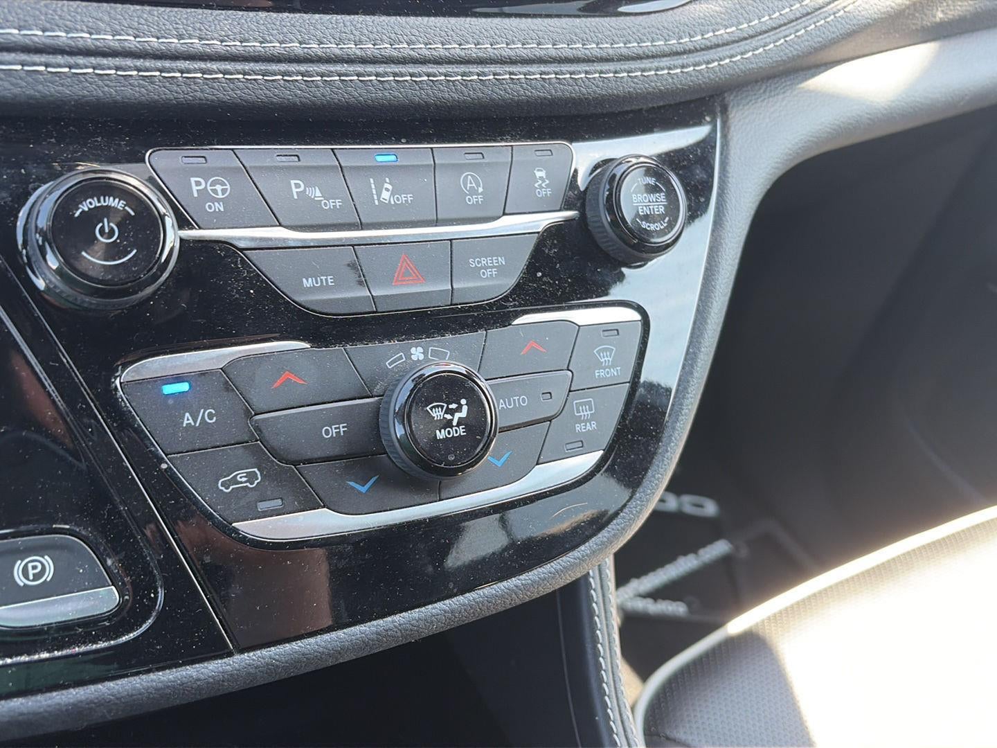 2022 Chrysler Pacifica Limited AWD