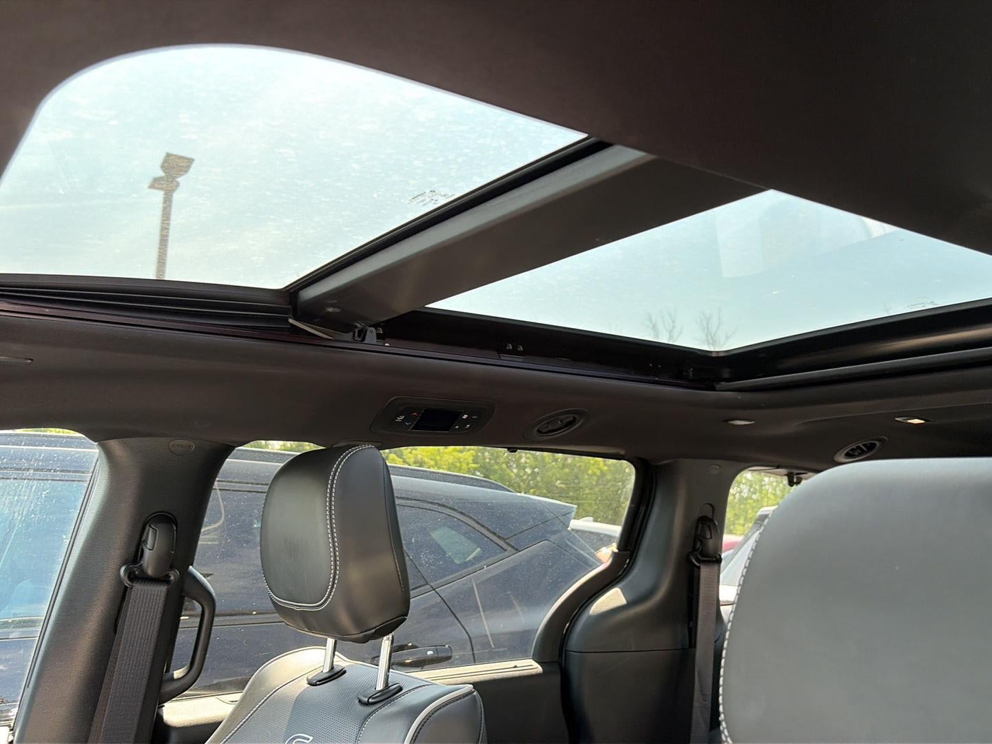 2022 Chrysler Pacifica Limited AWD