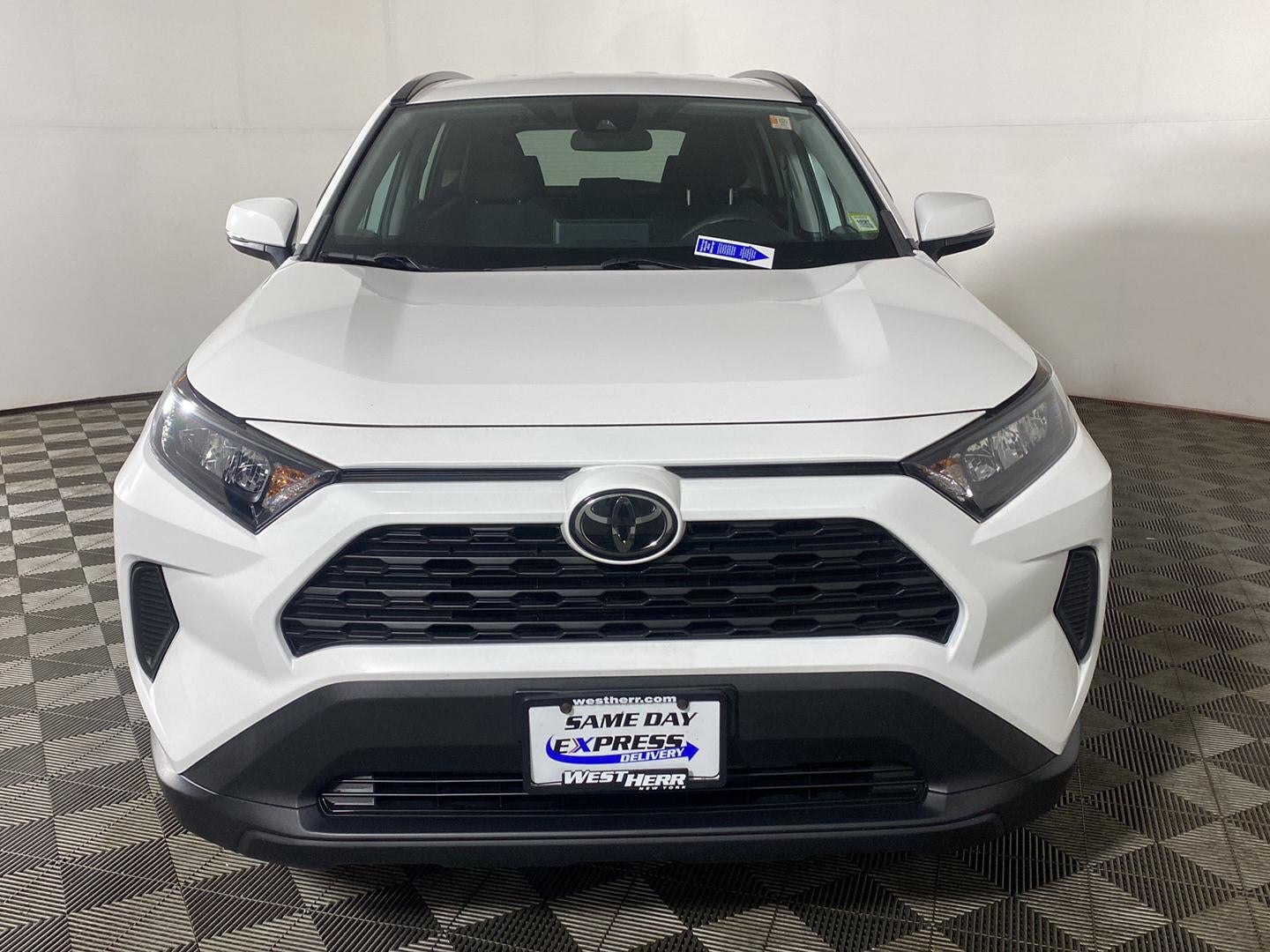 2020 Toyota RAV4 LE