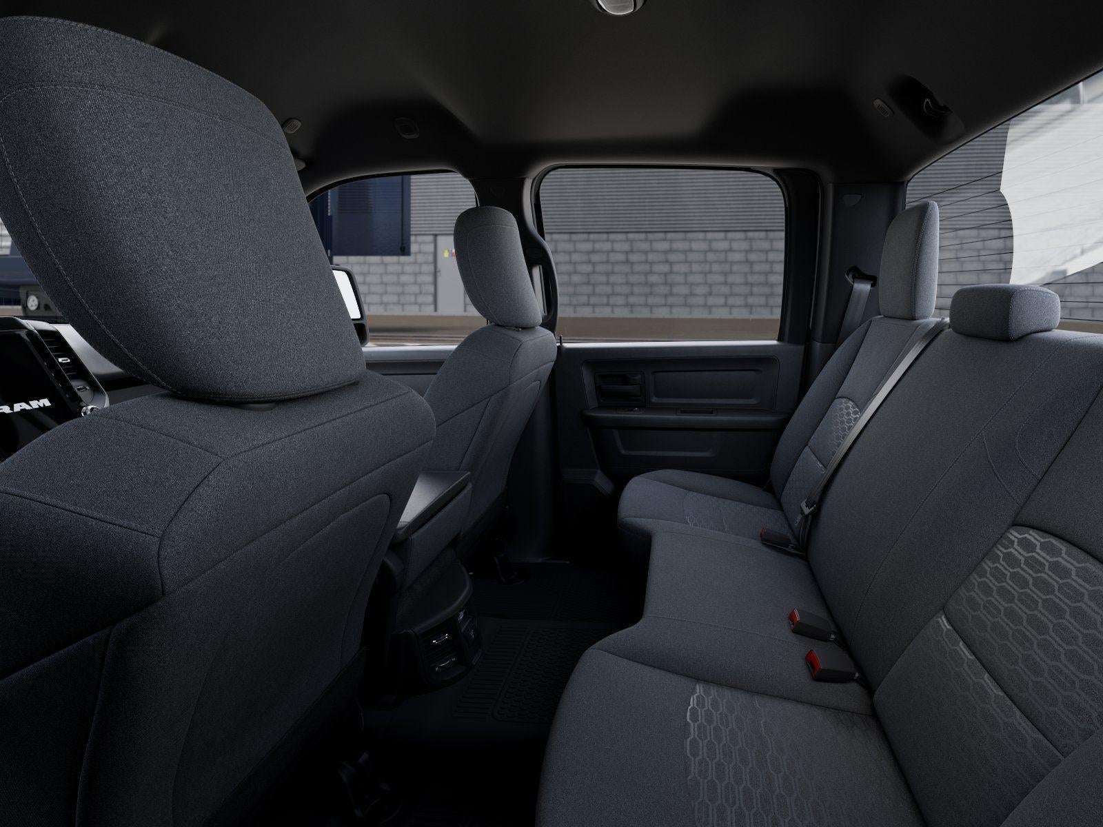 2026 RAM Ram 3500 RAM 3500 TRADESMAN CREW CAB 4X4 6'4' BOX