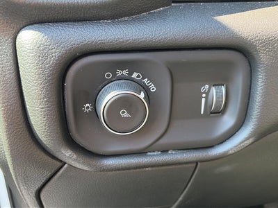 2024 RAM 2500 Tradesman Crew Cab 4x4 6'4' Box