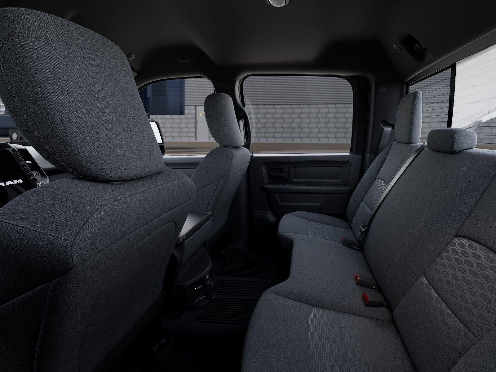 2026 RAM Ram 2500 RAM 2500 BLACK EXPRESS CREW CAB 4X4 6'4' BOX