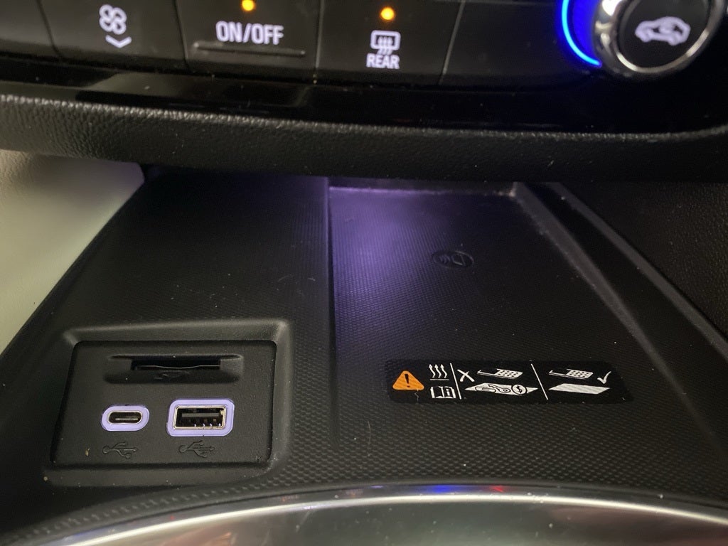 2023 Buick Enclave Essence AWD