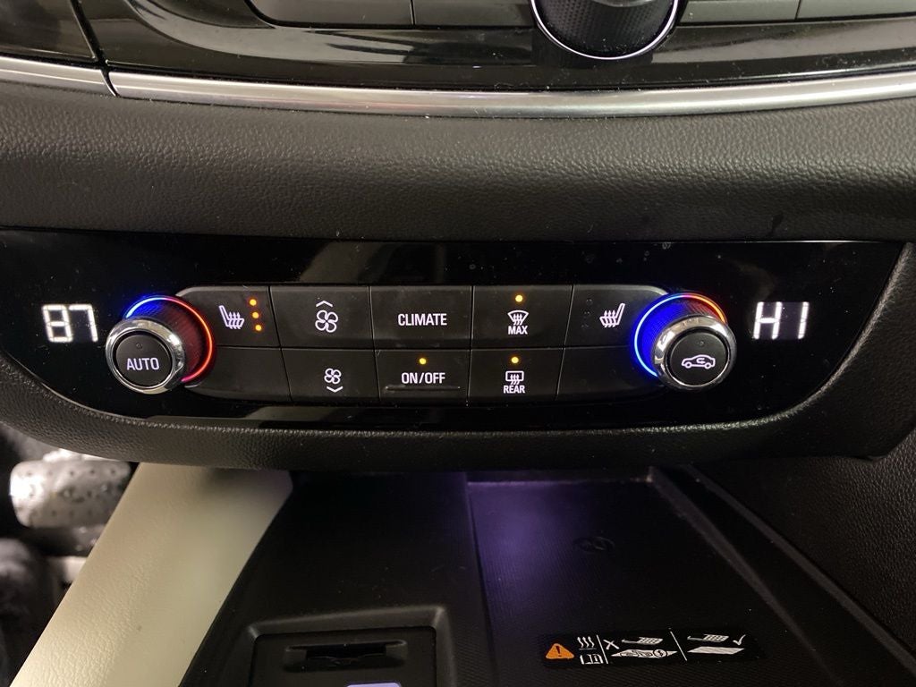 2023 Buick Enclave Essence AWD