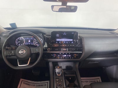 2023 Nissan Pathfinder SL 4WD