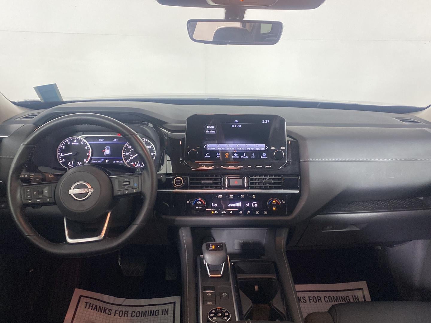 2023 Nissan Pathfinder SL 4WD