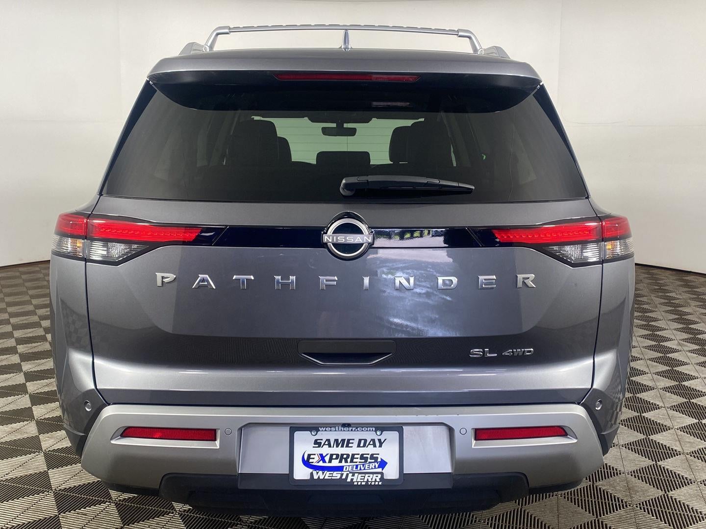2023 Nissan Pathfinder SL 4WD