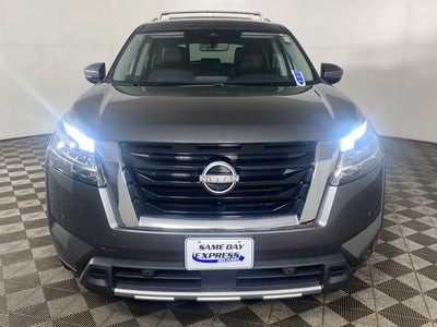 2023 Nissan Pathfinder SL 4WD