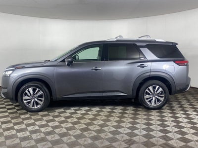2023 Nissan Pathfinder SL 4WD