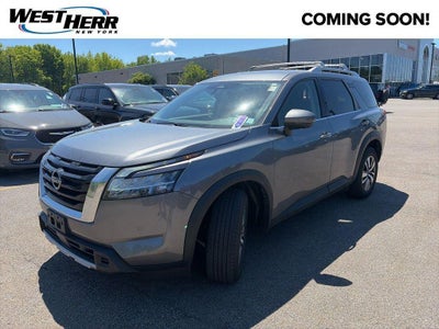 2023 Nissan Pathfinder SL 4WD