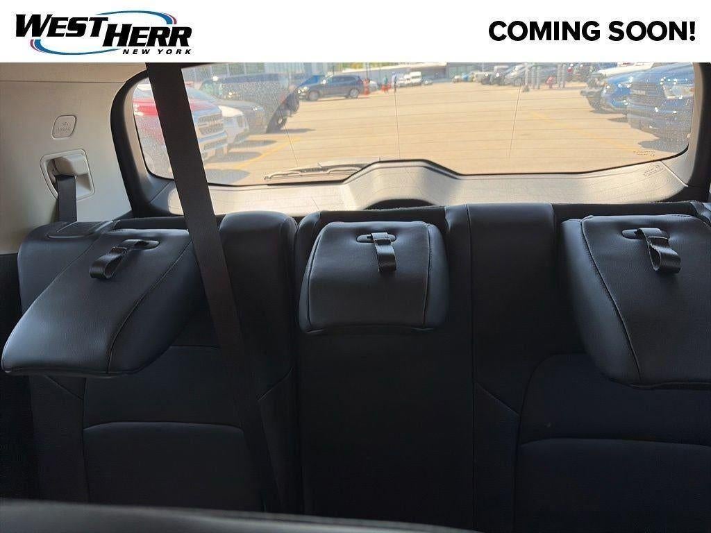 2023 Nissan Pathfinder SL 4WD