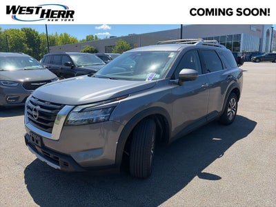 2023 Nissan Pathfinder SL 4WD