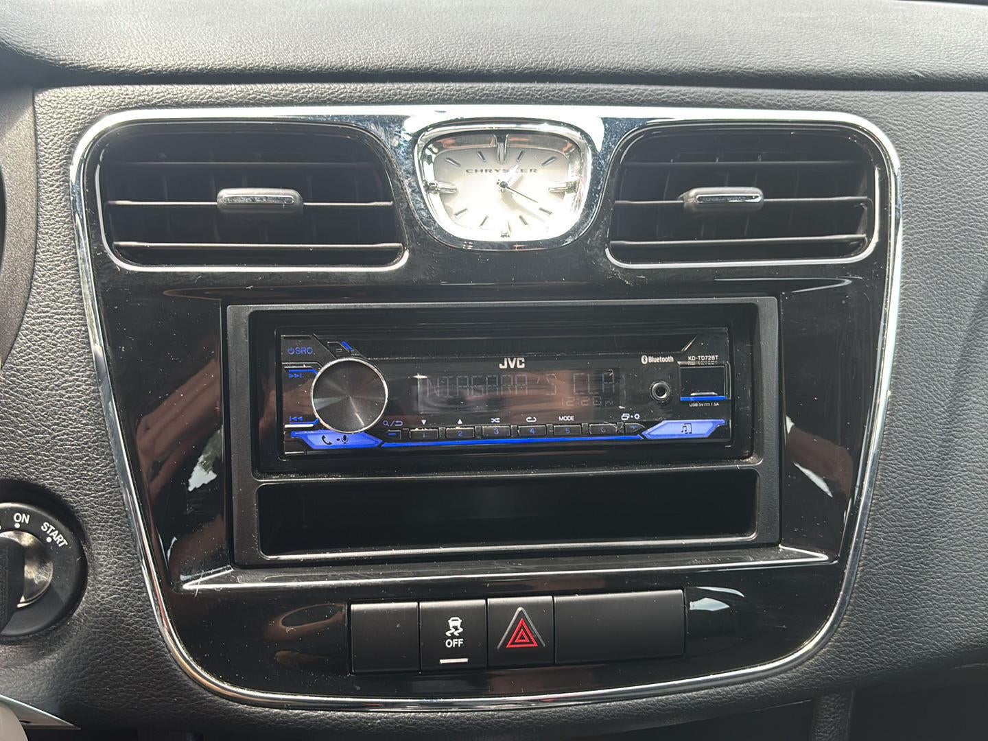 2013 Chrysler 200 Touring