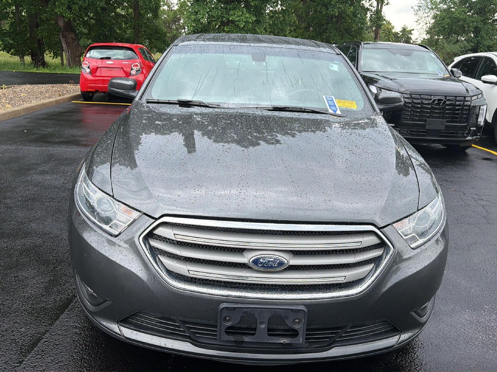2018 Ford Taurus SEL