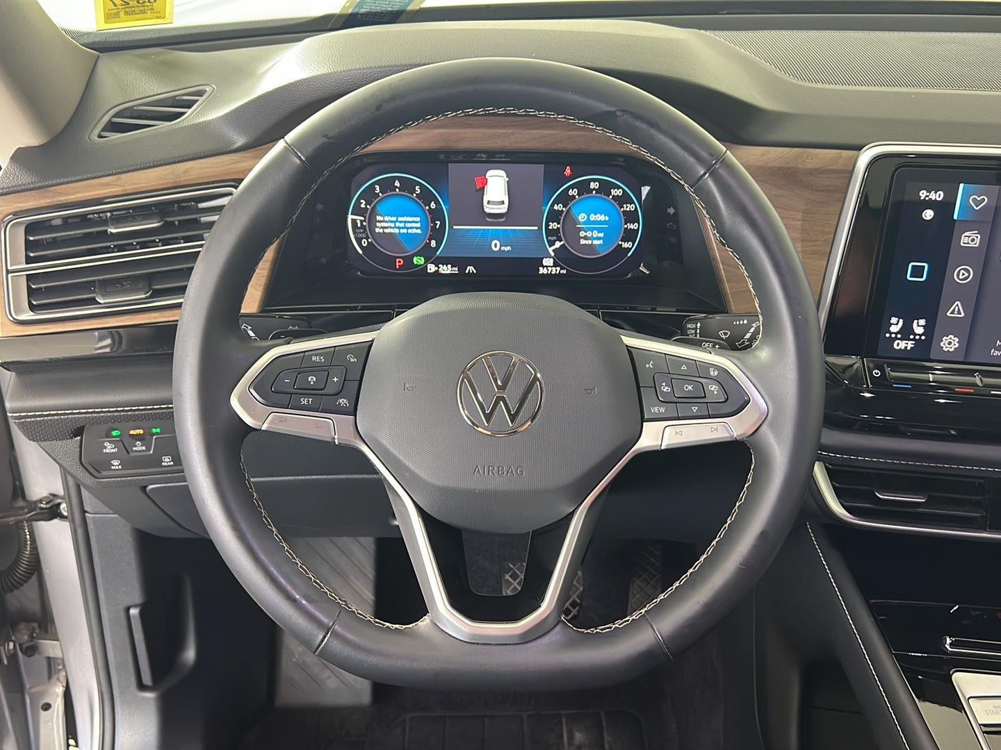 2024 Volkswagen Atlas 2.0T SE w/Technology