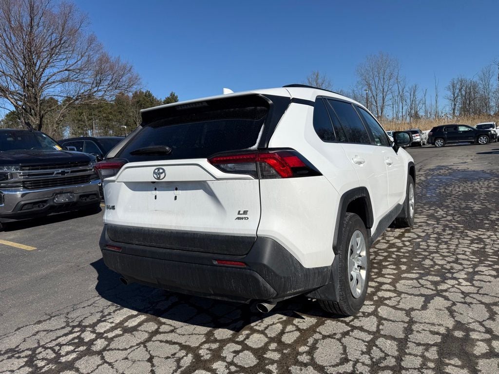 2020 Toyota RAV4 LE