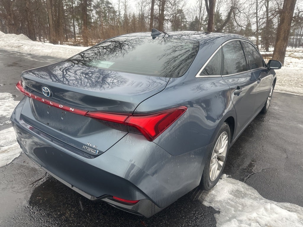 2019 Toyota Avalon Hybrid Base