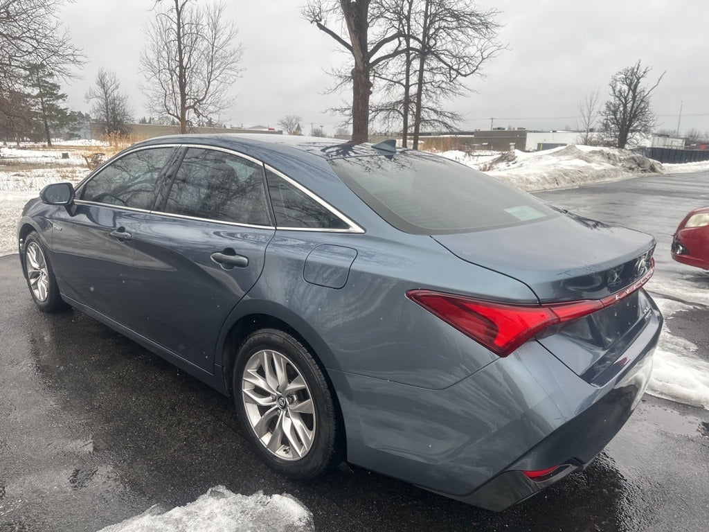 2019 Toyota Avalon Hybrid Base