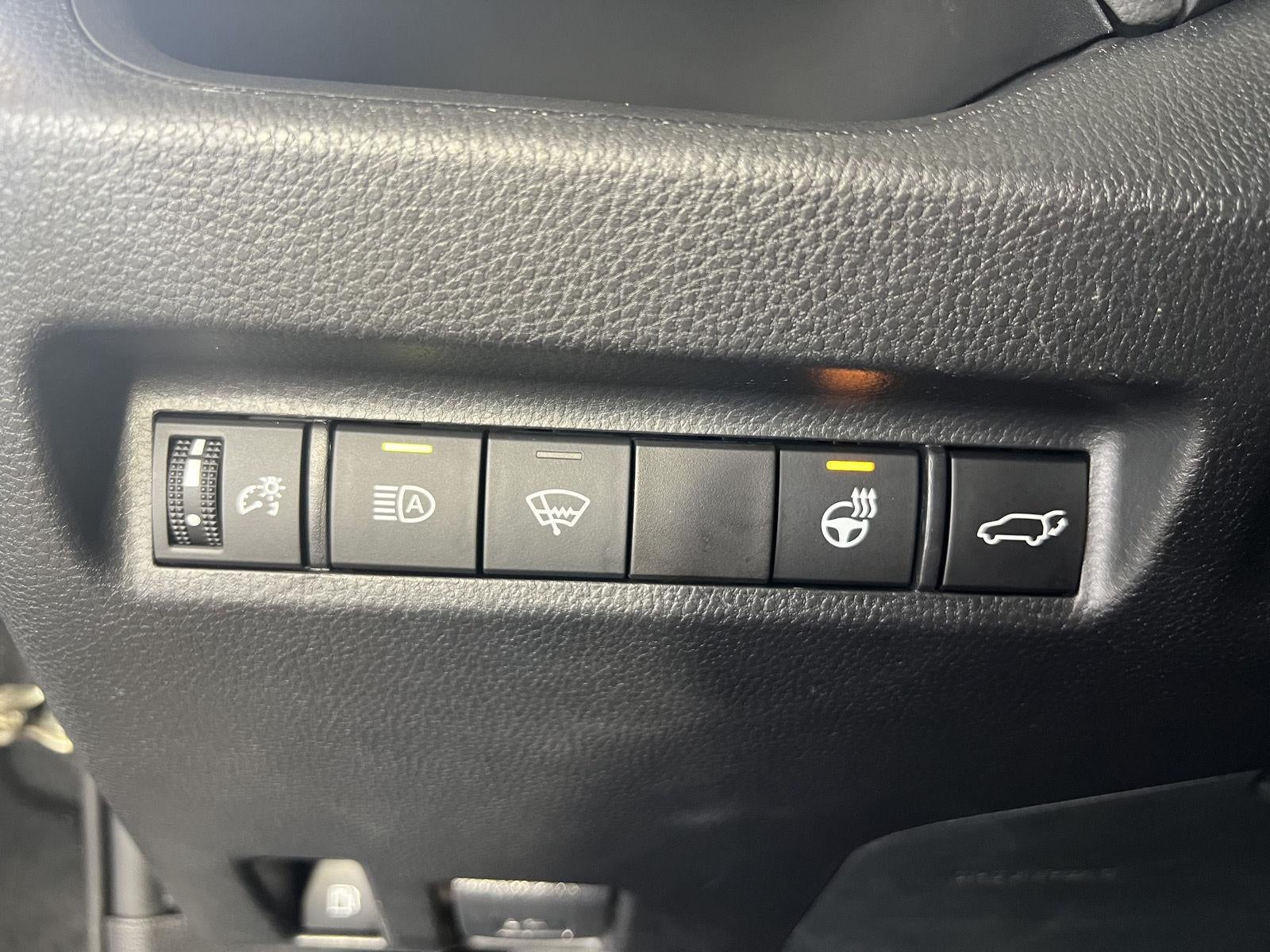 2022 Toyota RAV4 Hybrid SE