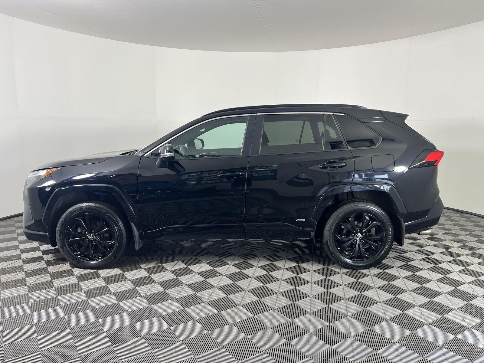 2022 Toyota RAV4 Hybrid SE