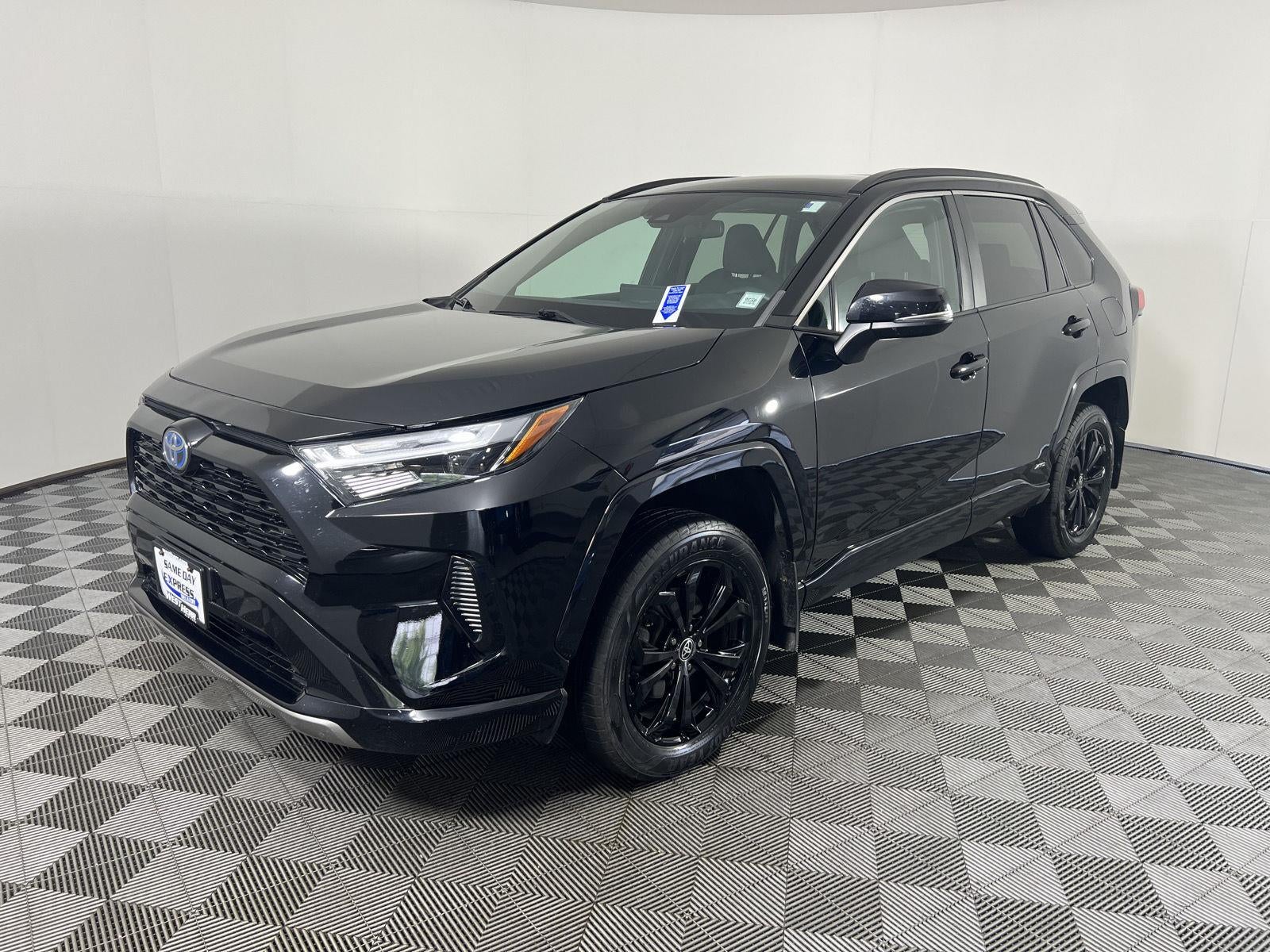 2022 Toyota RAV4 Hybrid SE