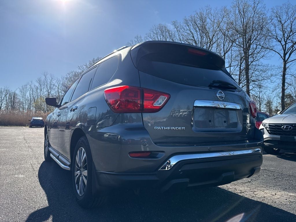 2019 Nissan Pathfinder SV