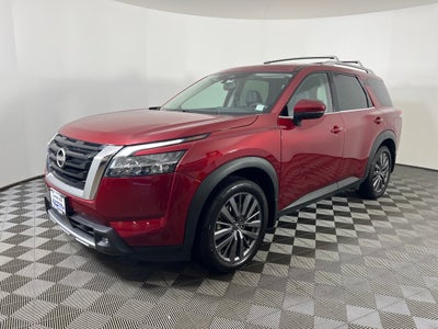 2022 Nissan Pathfinder SL