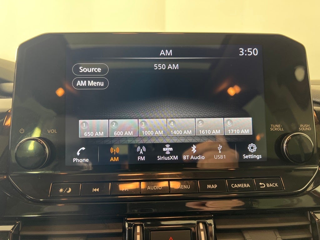 2022 Nissan Pathfinder SL