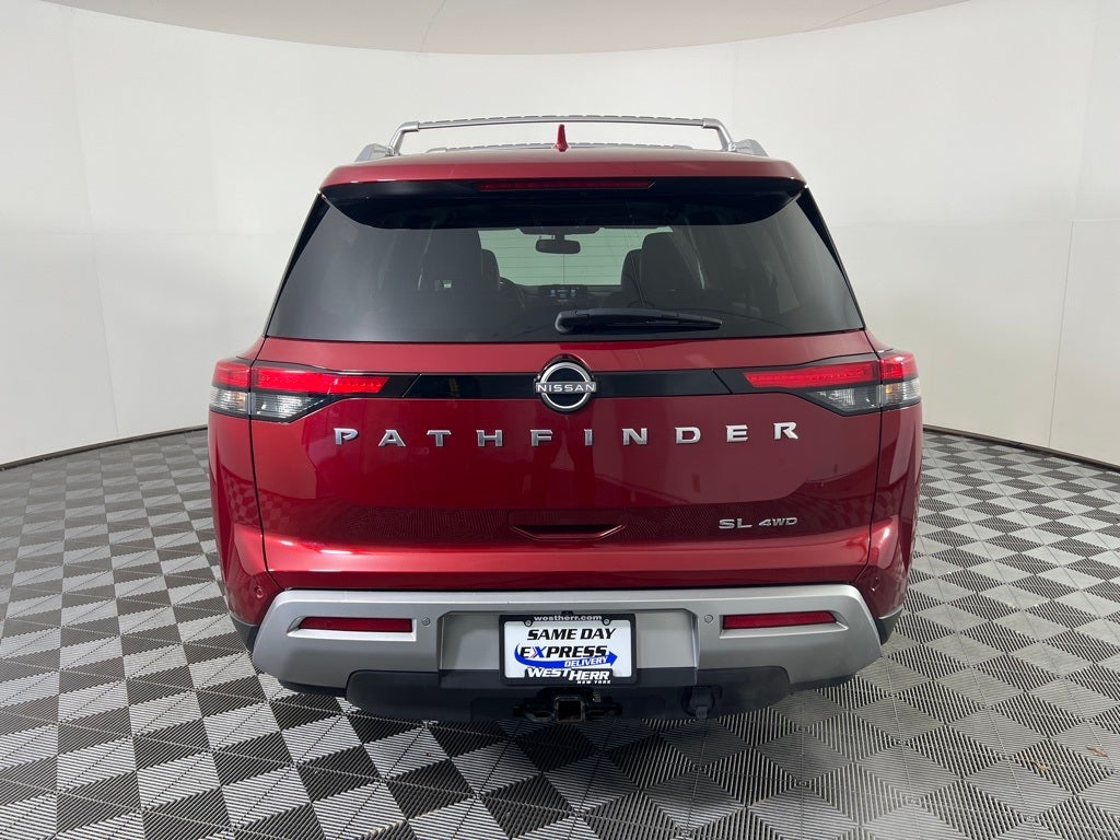 2022 Nissan Pathfinder SL