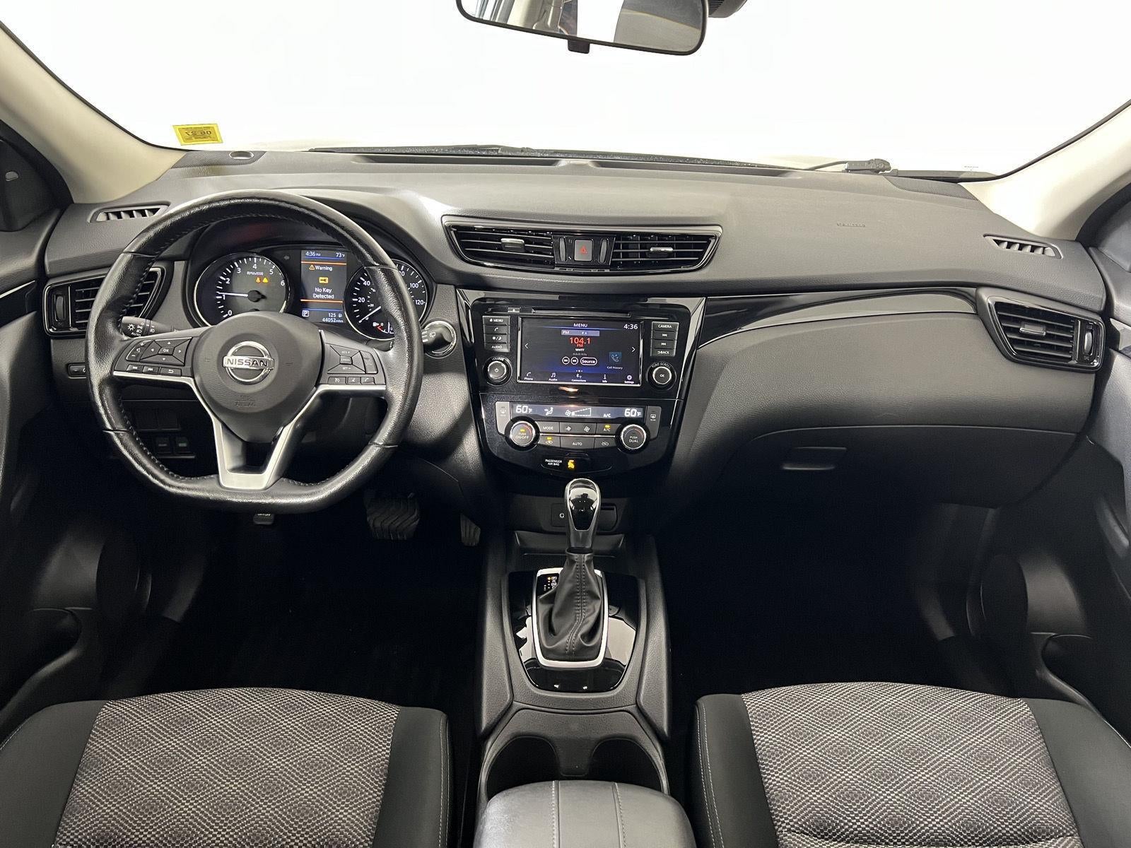 2022 Nissan Rogue Sport SV