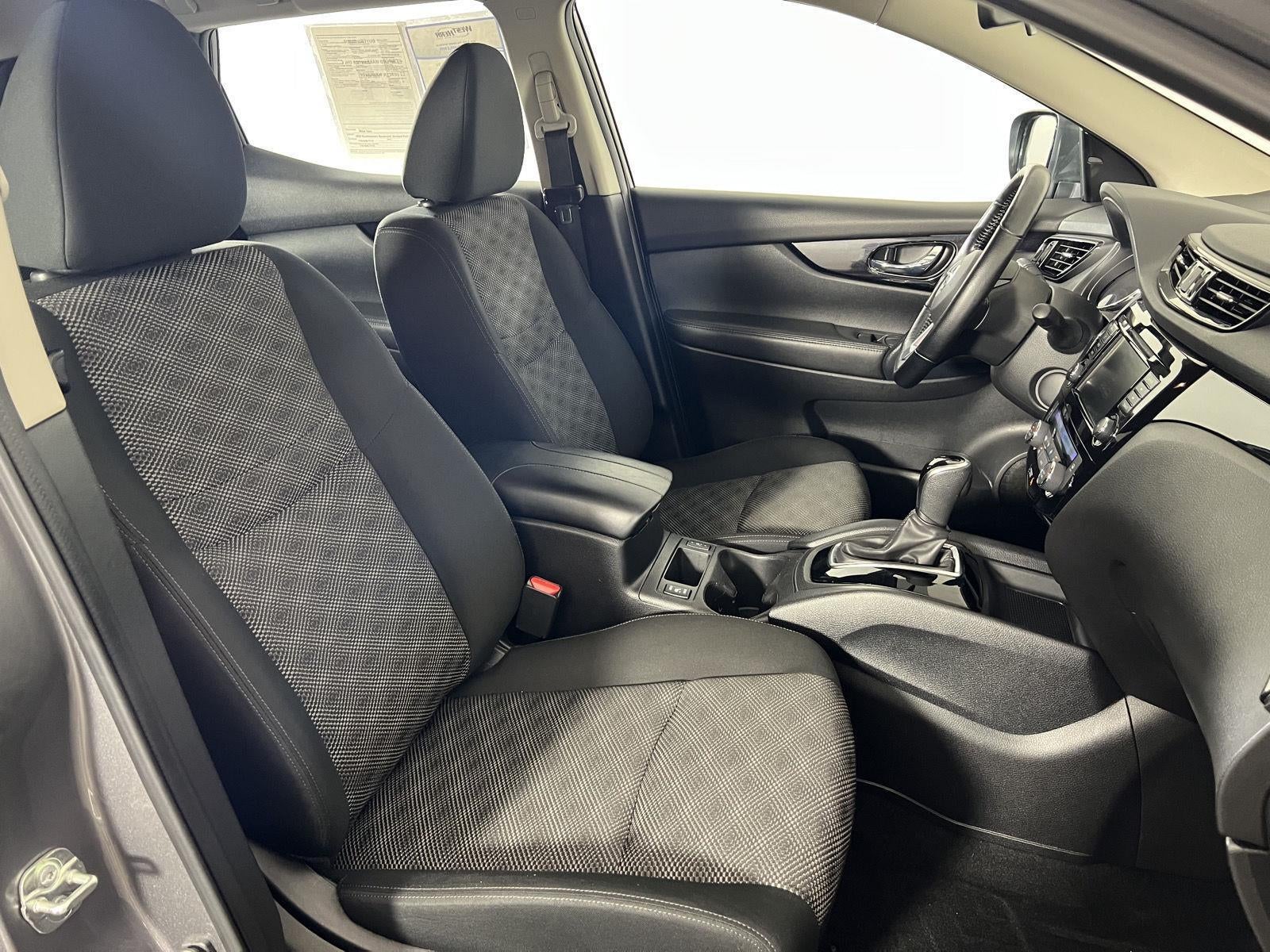 2022 Nissan Rogue Sport SV