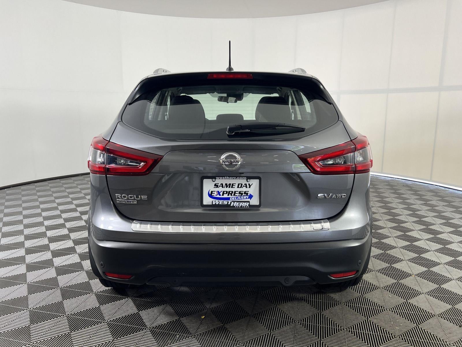 2022 Nissan Rogue Sport SV