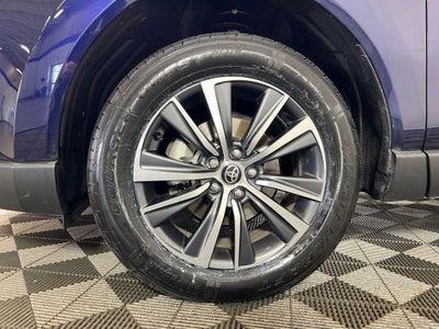 2024 Toyota Venza LE