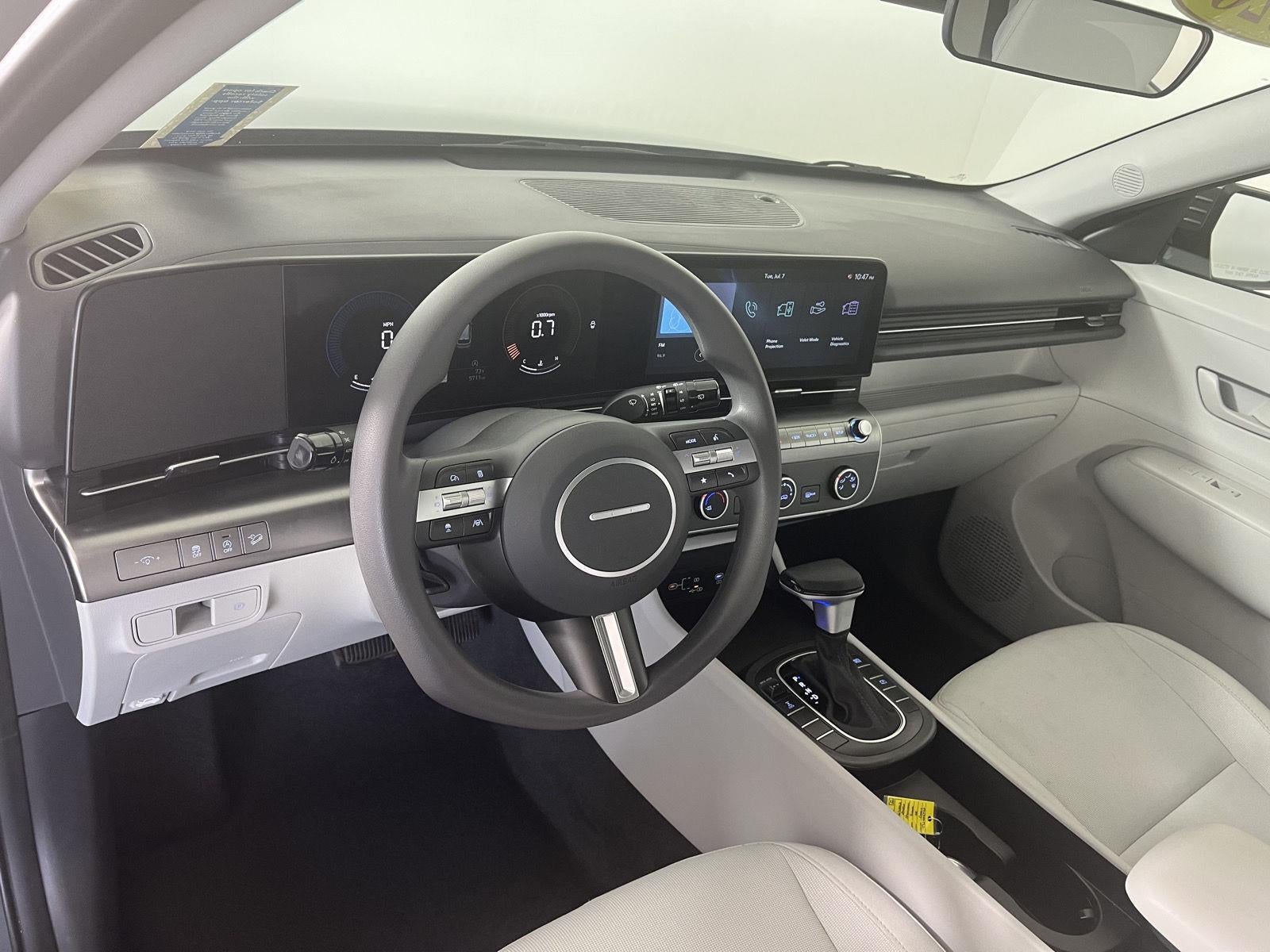 2026 Hyundai Kona SE