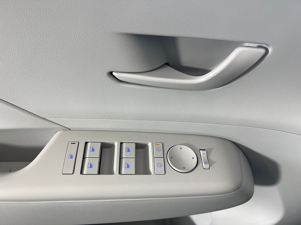 2024 Hyundai Kona SE