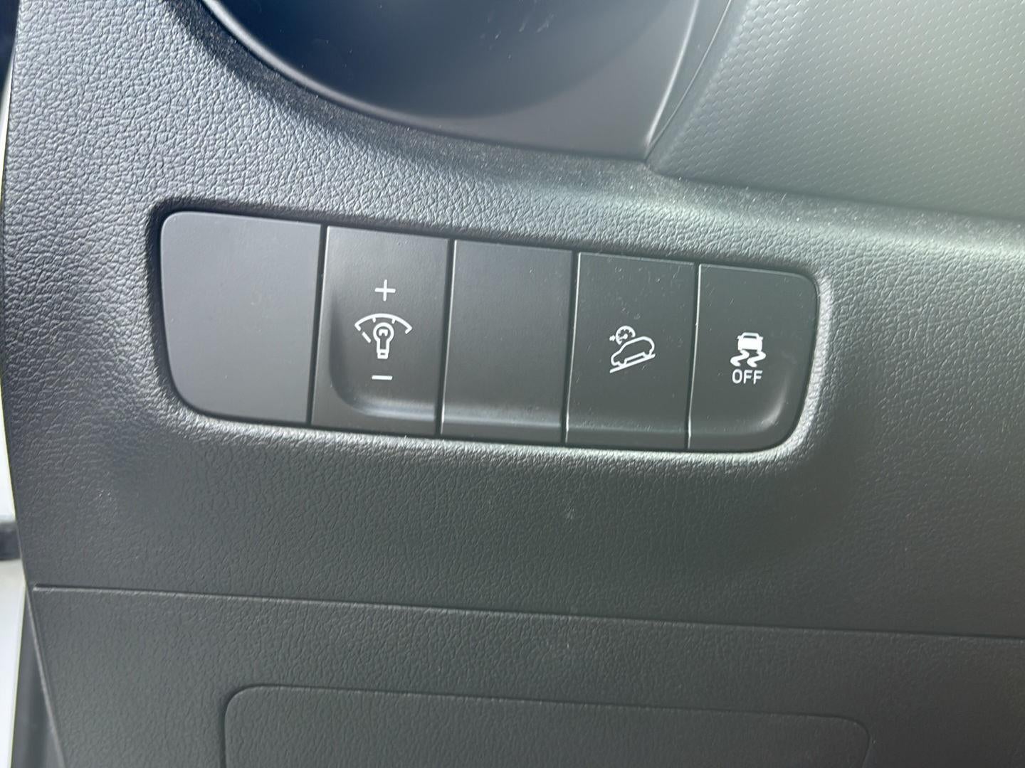 2023 Hyundai Kona Base