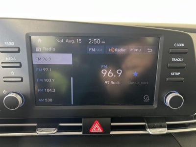 2023 Hyundai Elantra SE
