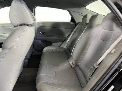 2024 Hyundai Elantra SE