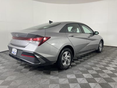 2024 Hyundai Elantra SE