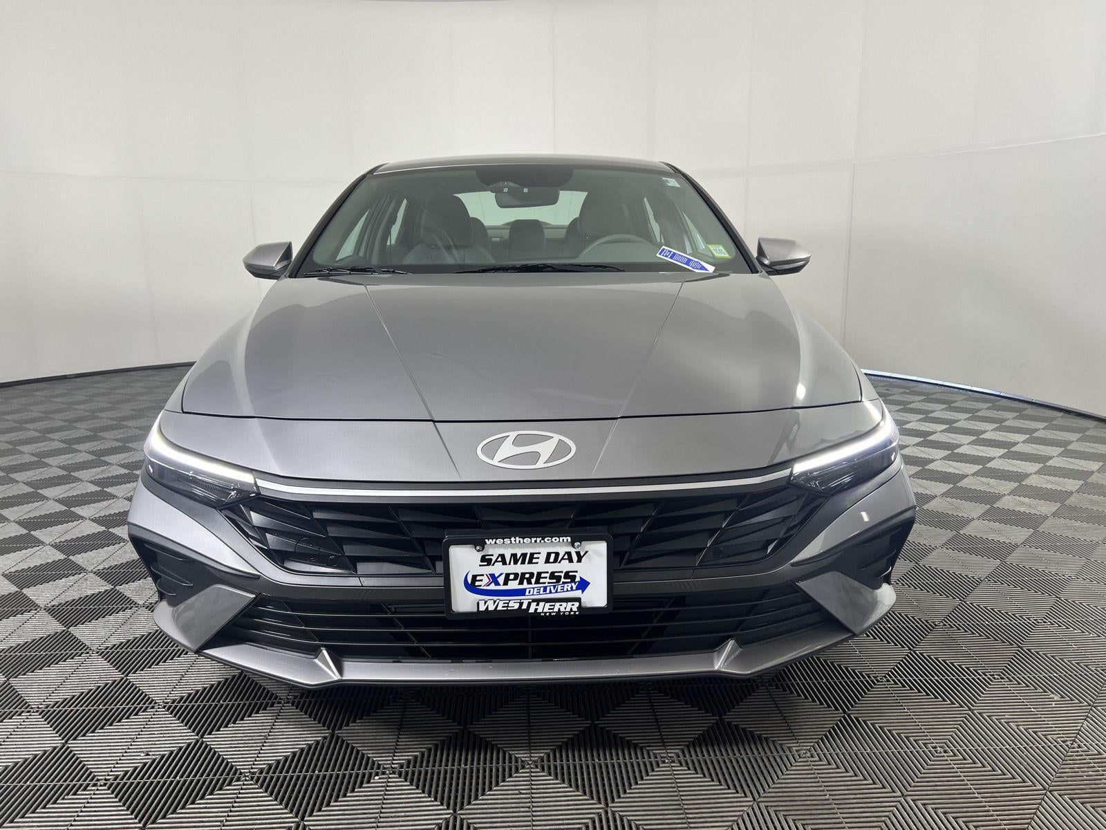 2024 Hyundai Elantra SE