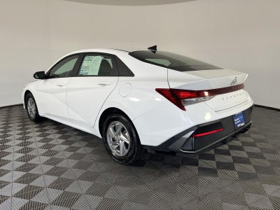 2025 Hyundai Elantra SE