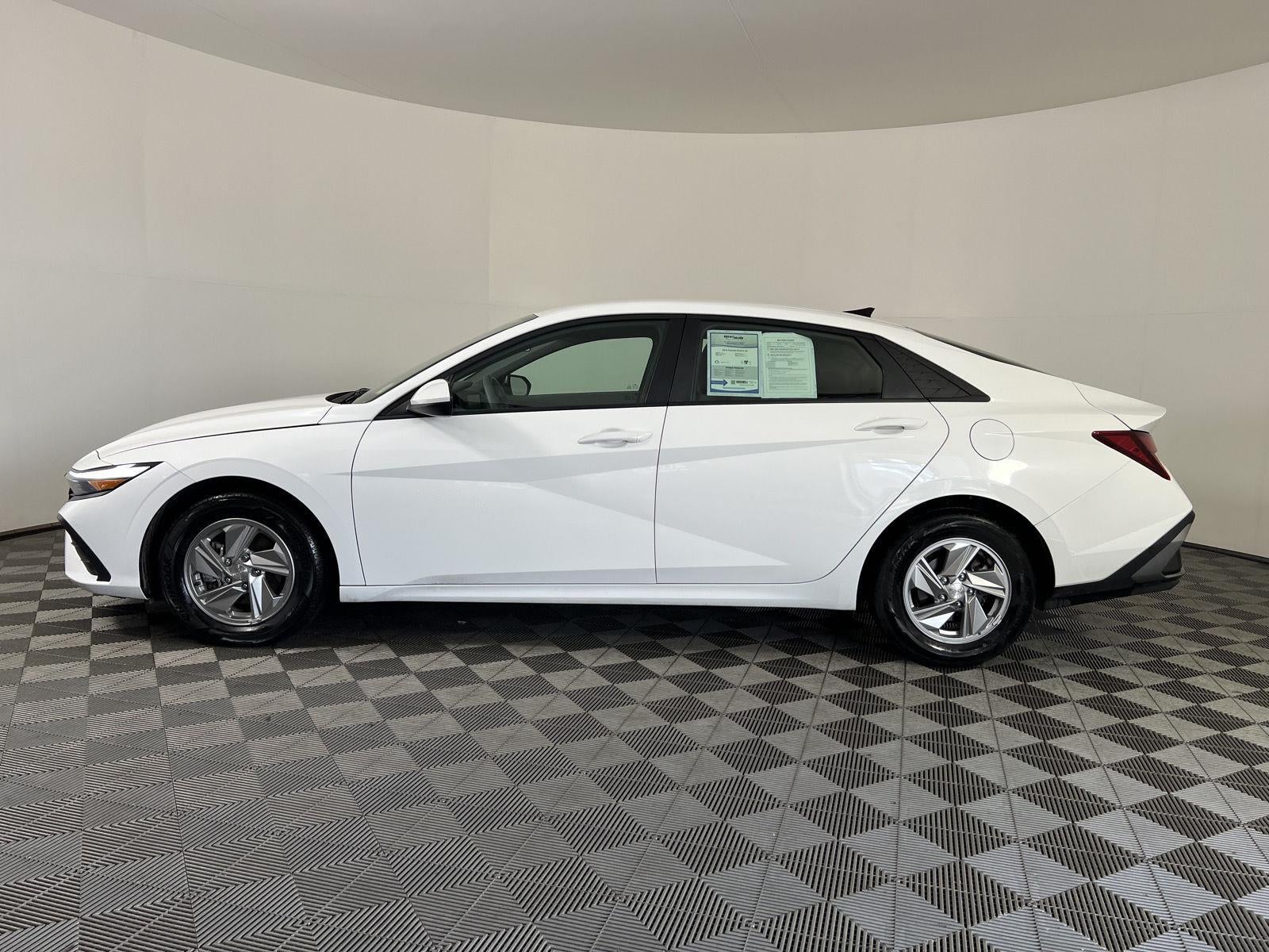 2025 Hyundai Elantra SE