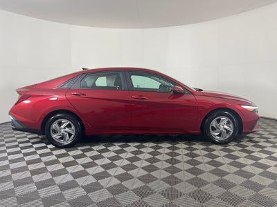 2024 Hyundai Elantra SE