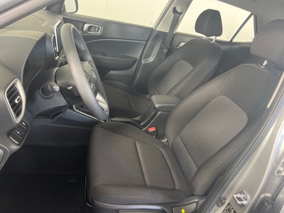 2025 Hyundai Venue SE