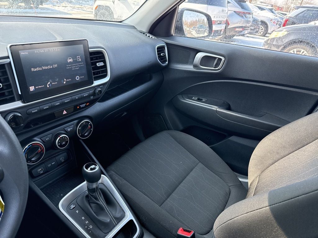 2023 Hyundai Venue SE